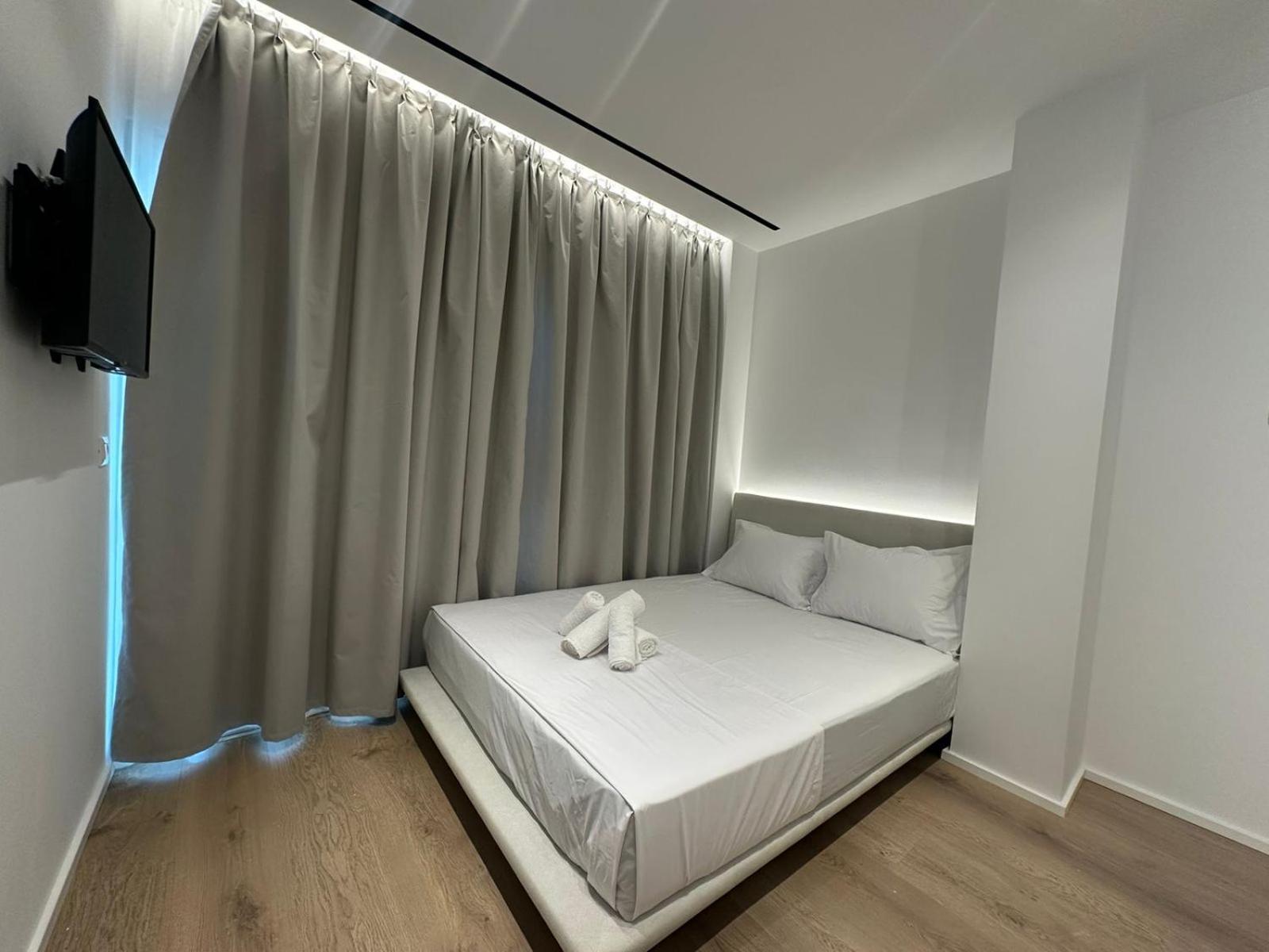 Villa Mucho Sarandë Buitenkant foto