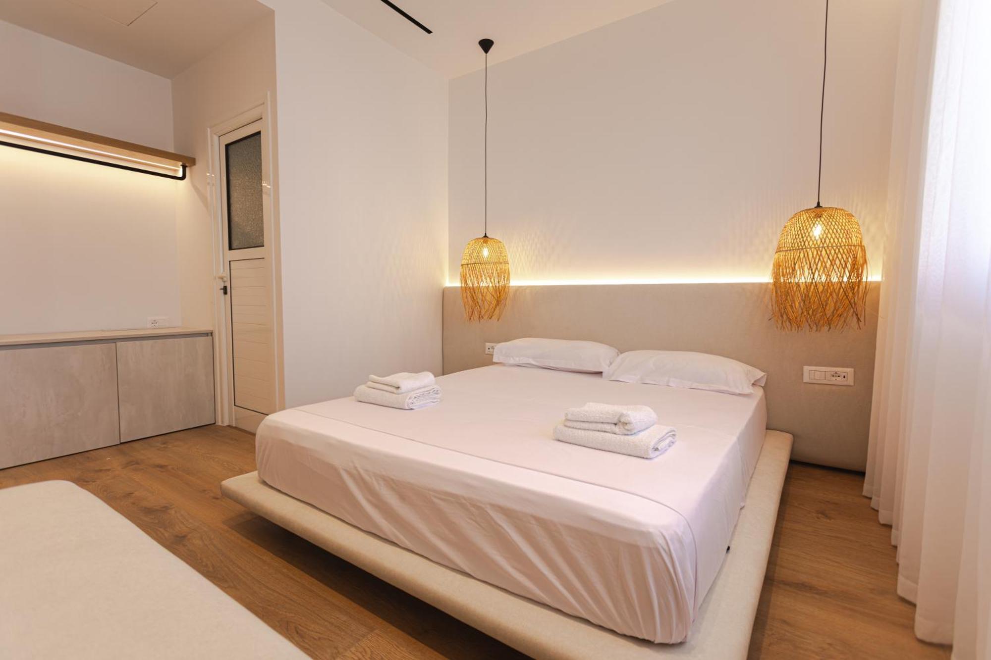 Villa Mucho Sarandë Buitenkant foto