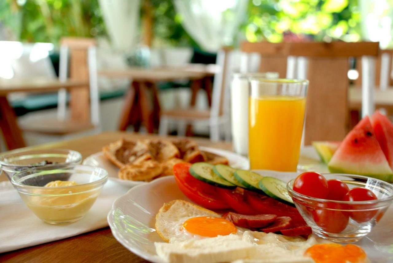 Villa Mucho Sarandë Buitenkant foto